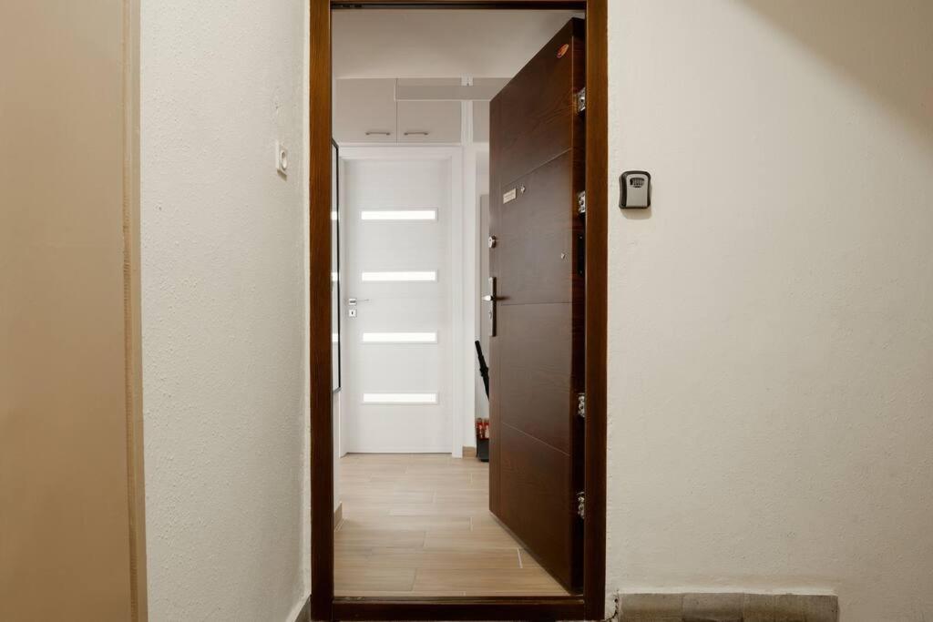 Petofi Family Apartman Debrecen Esterno foto